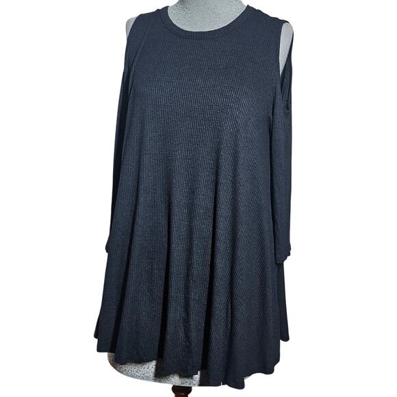 ezra Tops - Black Open Shoulder Blouse Size Large